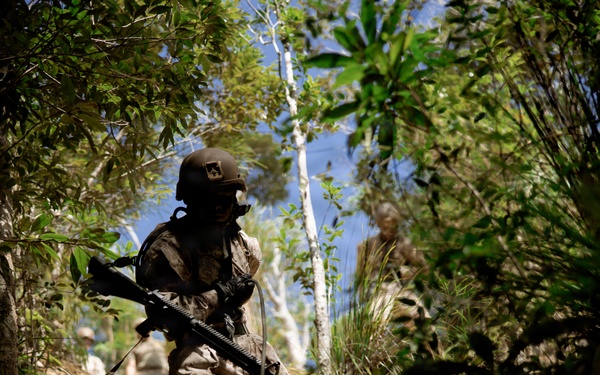7th Communication Battalion Marines conduct jungle endurance obstacles at Jungle Warfare Training Center
