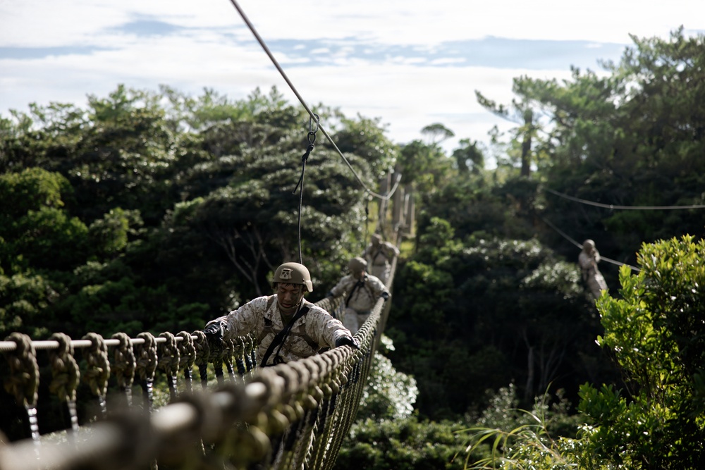 7th Communication Battalion Marines conduct jungle endurance obstacles at Jungle Warfare Training Center