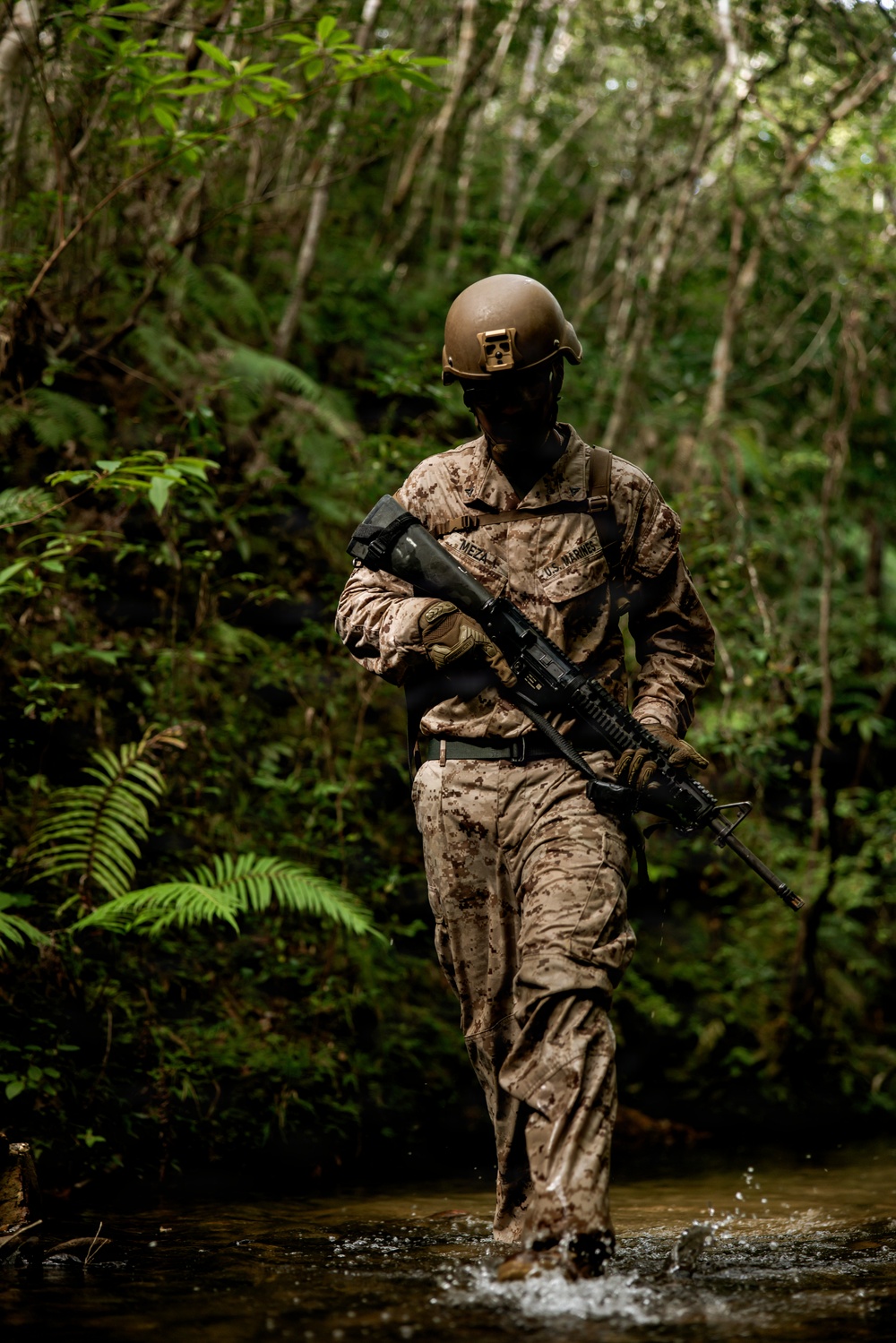 7th Communication Battalion Marines conduct jungle endurance obstacles at Jungle Warfare Training Center