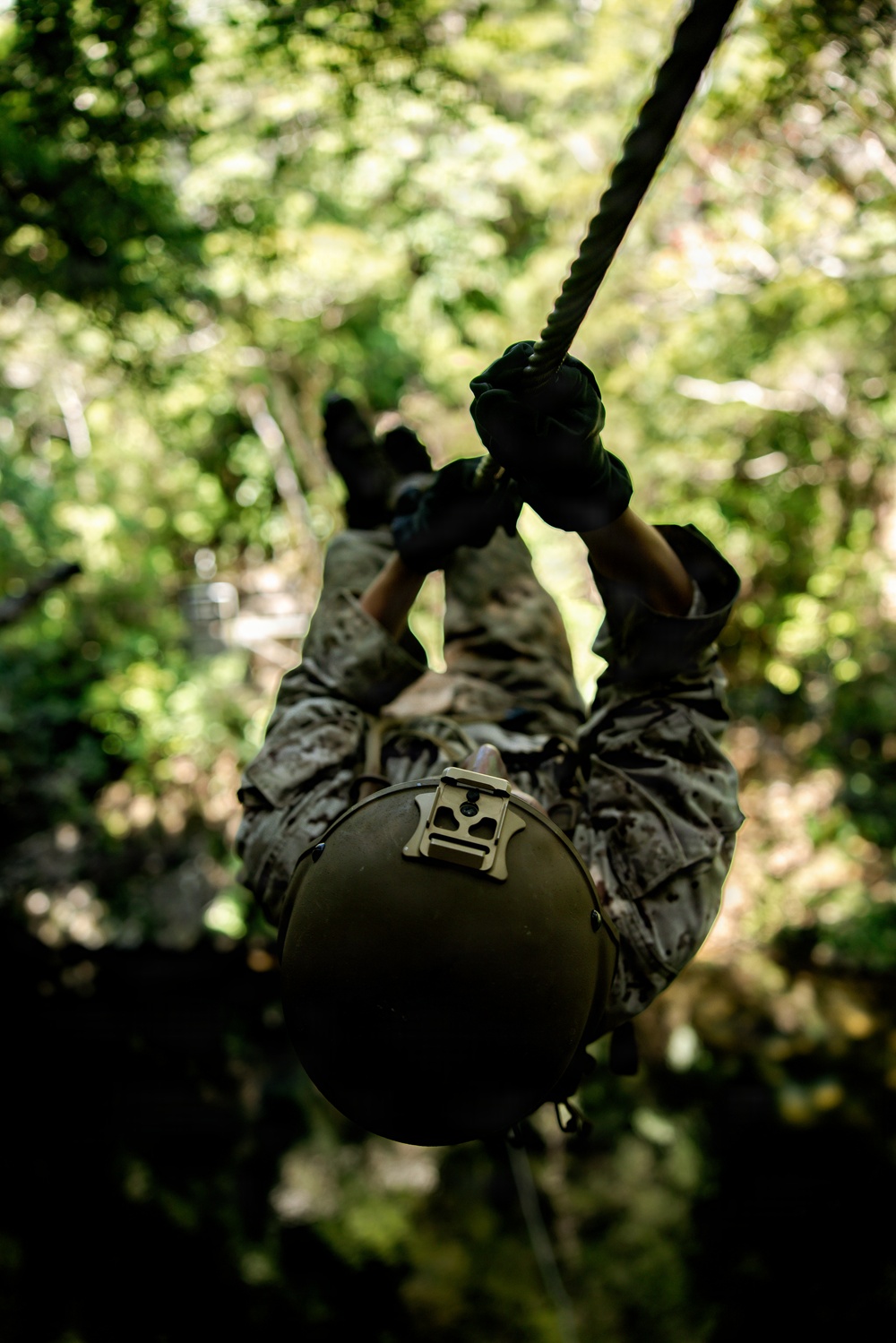 7th Communication Battalion Marines conduct jungle endurance obstacles at Jungle Warfare Training Center