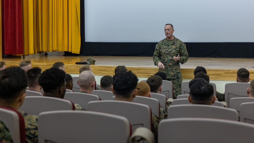 III Marine Expeditionary Force Commanding General holds farewell ceremony for outbound reservists