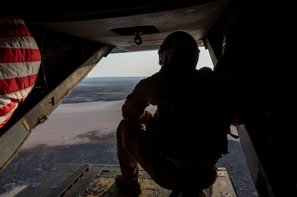 External lift training enhances readiness of U.S. forces in East Africa