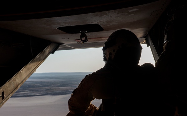 External lift training enhances readiness of U.S. forces in East Africa