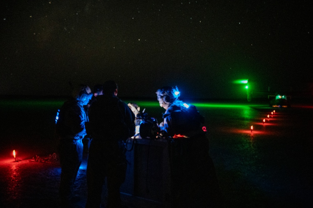 External lift training enhances readiness of U.S. forces in East Africa