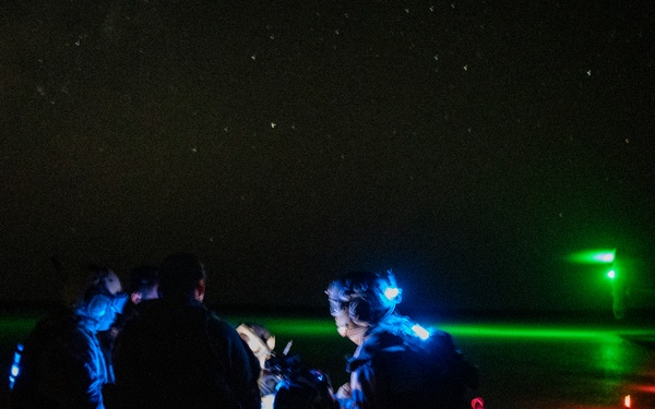 External lift training enhances readiness of U.S. forces in East Africa