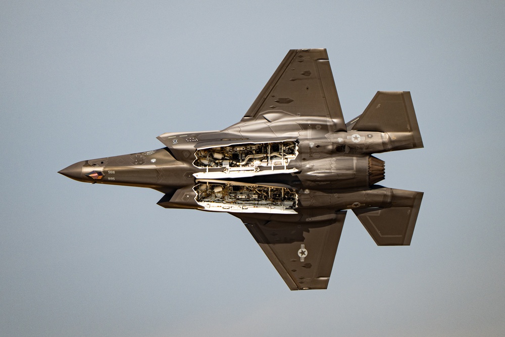F-35A Lightning II performs over Dubai Airshow