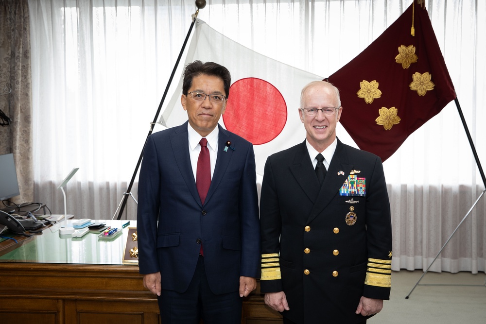CNO Meets with Senior Leaders in Japan's Ministry of Defense