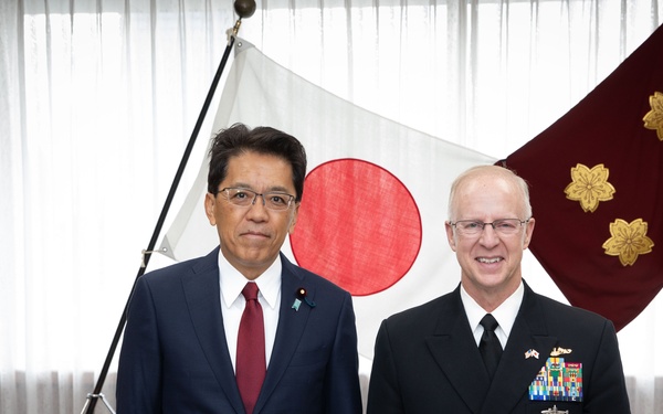 CNO Meets with Senior Leaders in Japan's Ministry of Defense