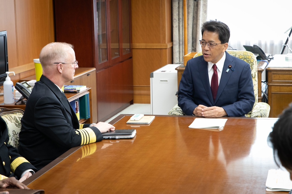 CNO Meets with Senior Leaders in Japan's Ministry of Defense