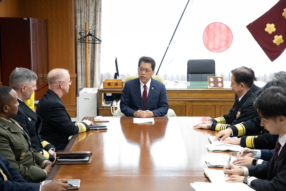 CNO Meets with Senior Leaders in Japan's Ministry of Defense