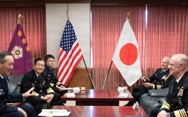 CNO Meets with Senior Leaders in Japan's Ministry of Defense