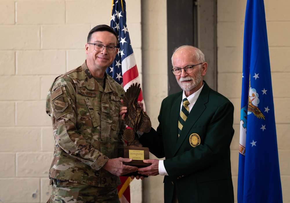 4th Maintenance Group Honored with Daedalian Award