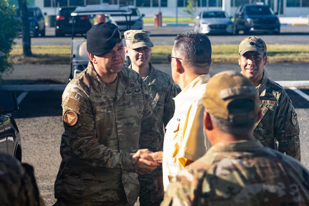 Maj. Gen. Mineau visits 156th Wing