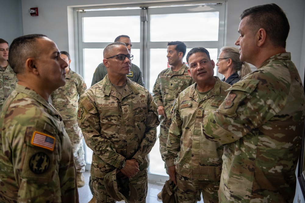 Maj. Gen. Mineau visits 156th Wing