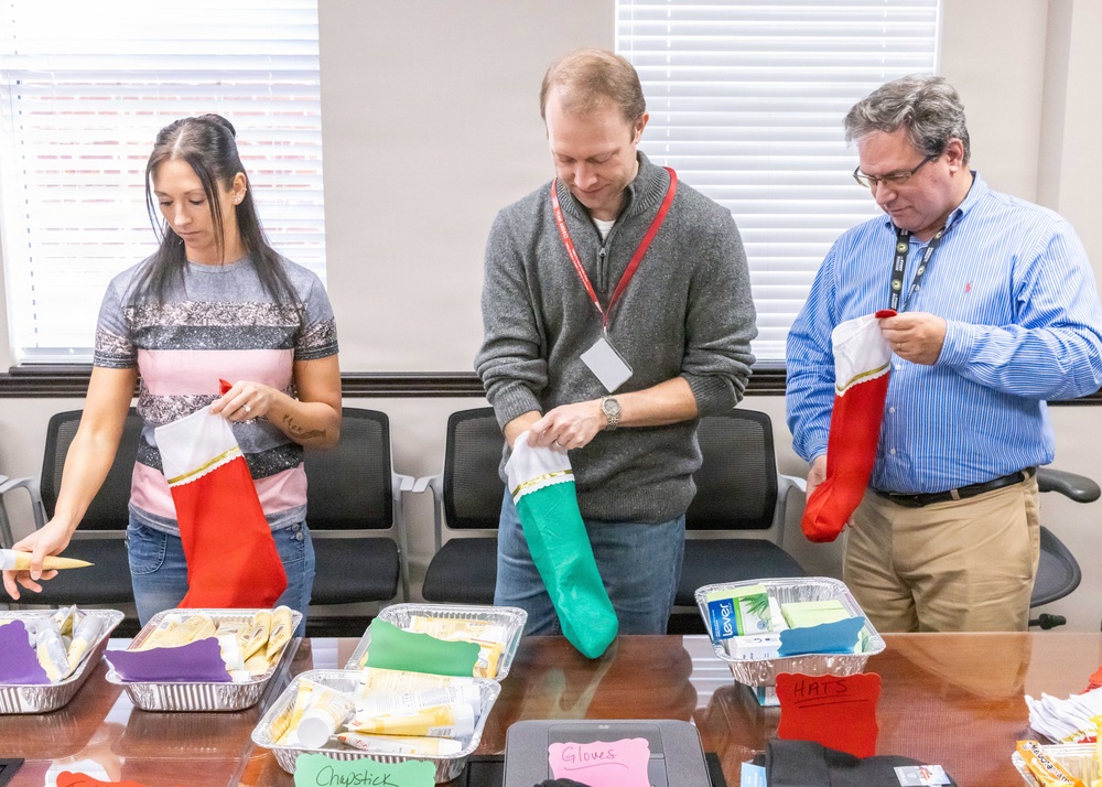 Spreading holiday cheer: JPEO A&amp;A DoI team sends Christmas stockings to deployed U.S. Special Forces