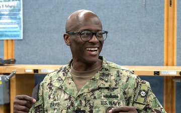 FLTCM Davis visits PHNSY &amp; IMF