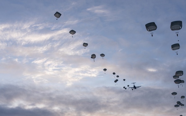 Back to the Arctic: 2/11 IBCT (Airborne) Jumps into Alaska to Close Arctic Aloha 26