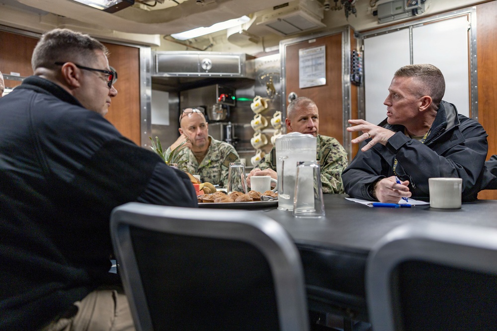 Vice Chief of Naval Operations Visits PNSY