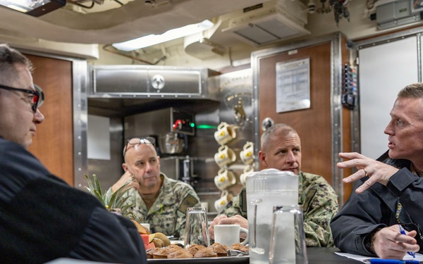 Vice Chief of Naval Operations Visits PNSY