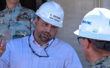 Deputy Assistant Secretary of the Navy for Energy visits PHNSY &amp; IMF