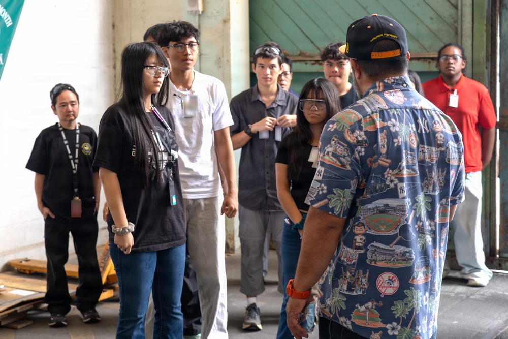 McKinley High School students tour PHNSY &amp; IMF