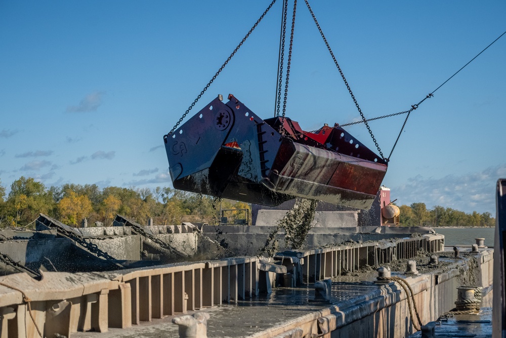 Dredging Toledo Harbor’s Federal Navigation Channel