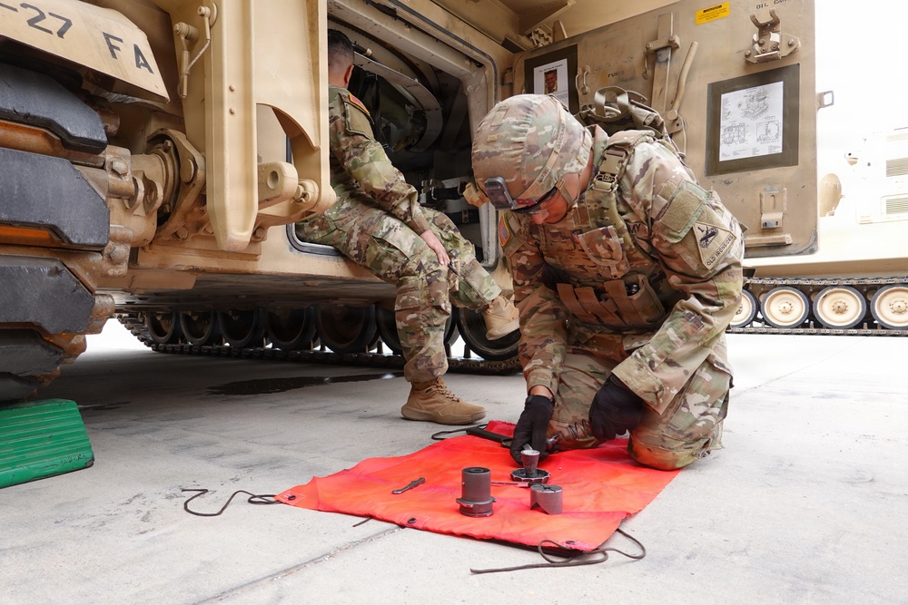 Iron Heroes: 1st Armored Division Artillery Crews Battle for 'Best Paladin' Title at Fort Bliss