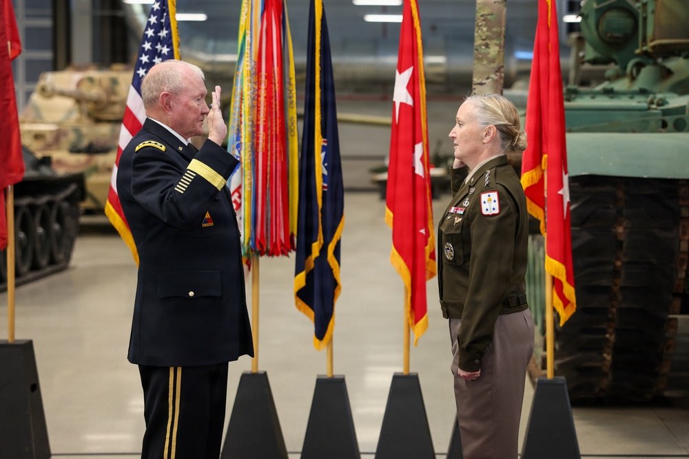 CASCOM/SCOE changes commanders, outgoing commander promoted