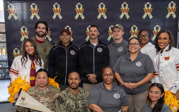 Washington Commanders Visit Walter Reed