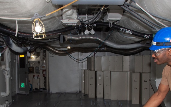 Reagan Sailors Conduct Damage Control Drill