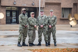Surface Warfare Engineering Schools Command (SWESC) Great Lakes Sailors respond to overturned car on Veterans Day