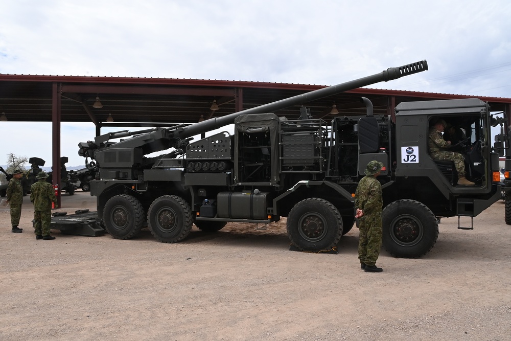 U.S. Army Yuma Proving Ground tests howitzer for partner nation