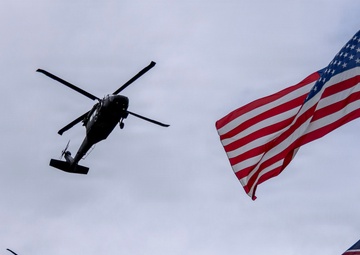 Black Hawks transport CSA to 25th ID