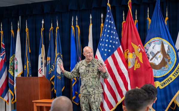 November 18, 2025 – NETC visits the Center for Service Support, Naval Chaplaincy School