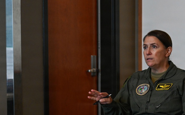 U.S. Strategic Command JEC Director addresses IOQC students