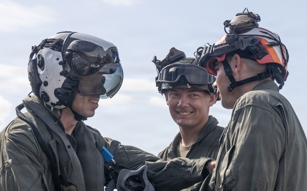 MAG-13 CO visits VMFA-225 in Puerto Rico