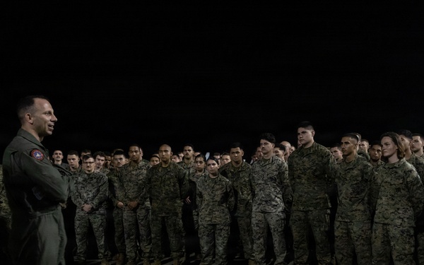 MAG-13 CO visits VMFA-225 in Puerto Rico