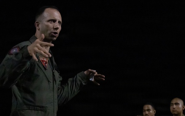 MAG-13 CO visits VMFA-225 in Puerto Rico