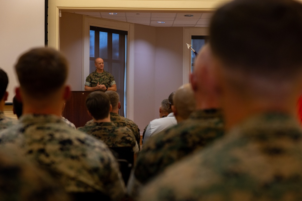 II Marine Expeditionary Force Information Group Insignia Train