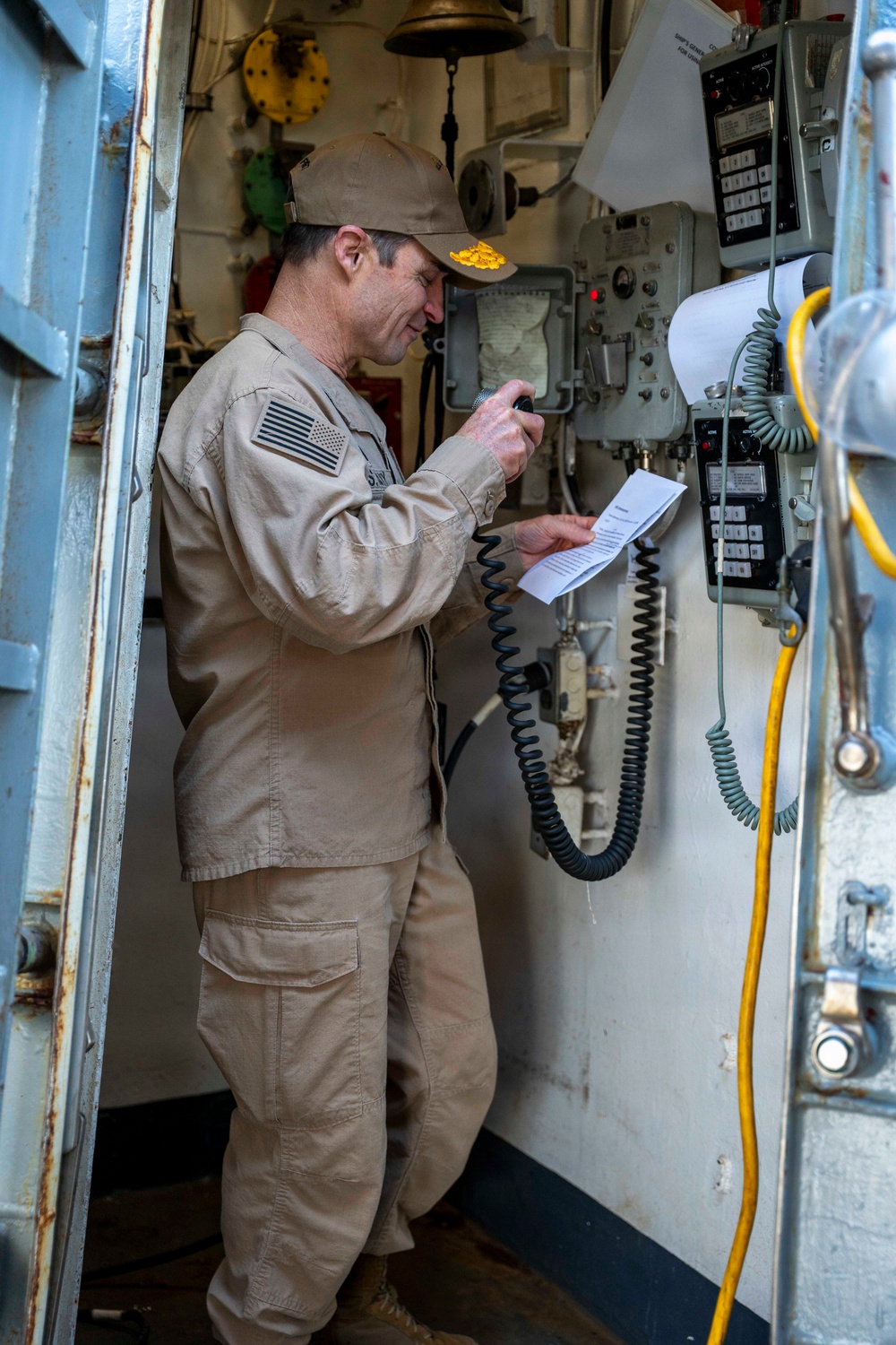 Commander, U.S. 2nd Fleet Visits USS Cole, USS Ross