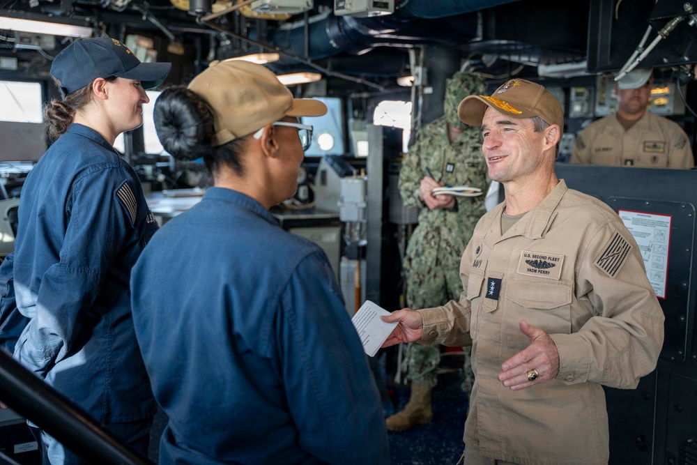 Commander, U.S. 2nd Fleet Visits USS Cole, USS Ross