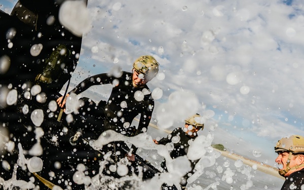 EODMU-11 Conducts Surf Passage Training