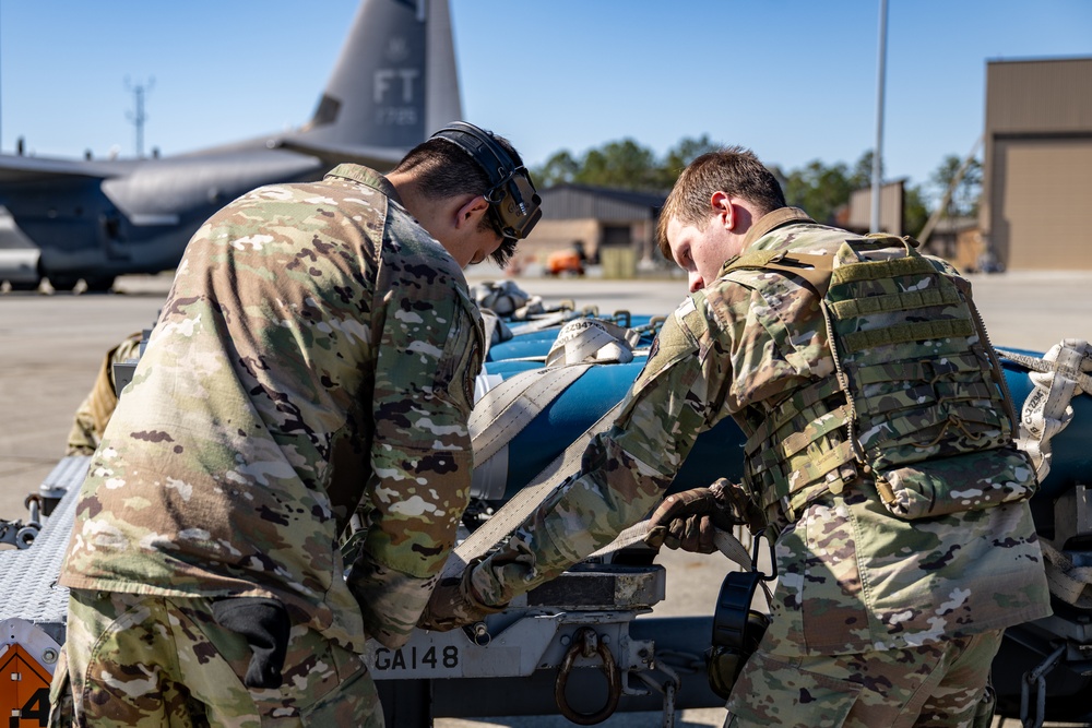 Airmen Gear Up for Contingency Location Operations in MT 26-1