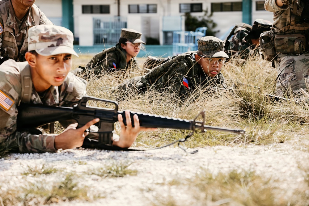 Philippine ROTC Cadets train with University of Guam Cadets under State Partnership Program