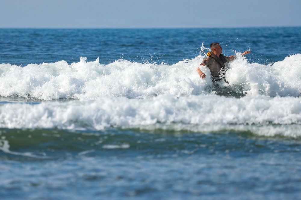 2nd Bn., 4th Marines, 3rd AA Bn conduct surf qualification