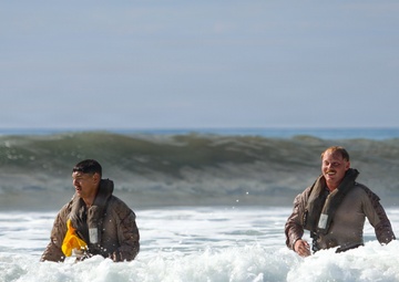 2nd Bn., 4th Marines, 3rd AA Bn conduct surf qualification