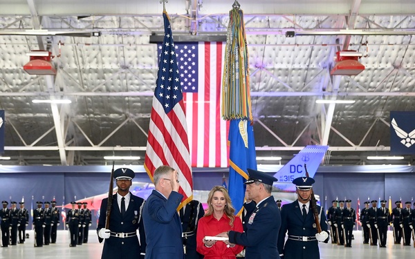 Gen. Wilsbach Becomes 24th Chief of Staff