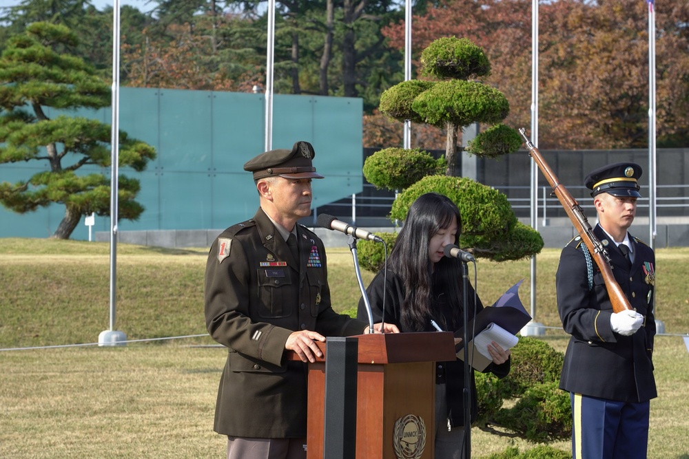 General Pak gives speech at memorial ceremony