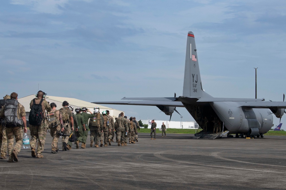 374 AW Log-QRF conducts first real-world deployment during Philippine typhoon response