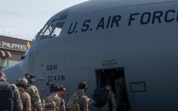 374 AW Log-QRF conducts first real-world deployment during Philippine typhoon response